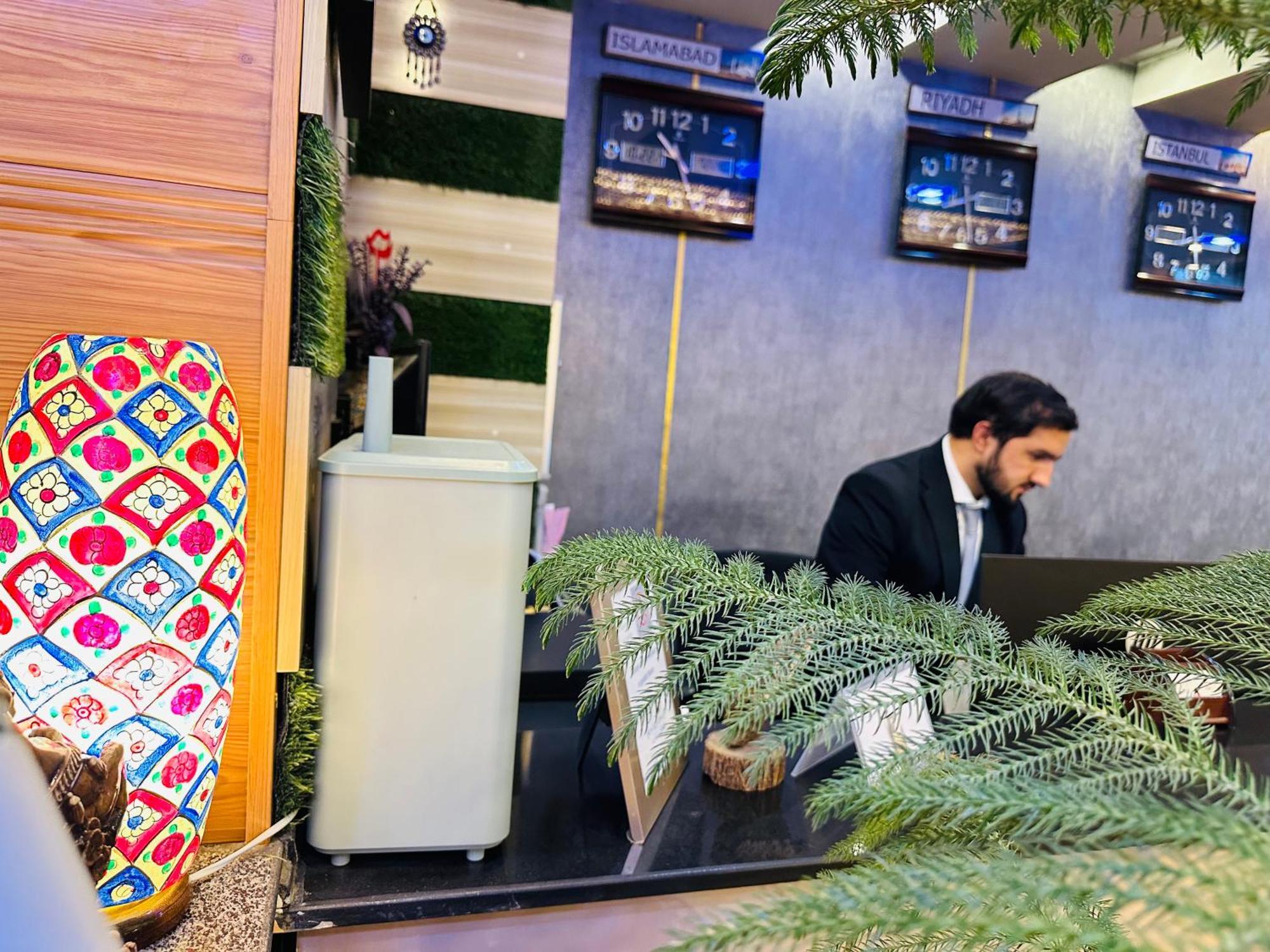 Khyber Hotel Kabul Buitenkant foto