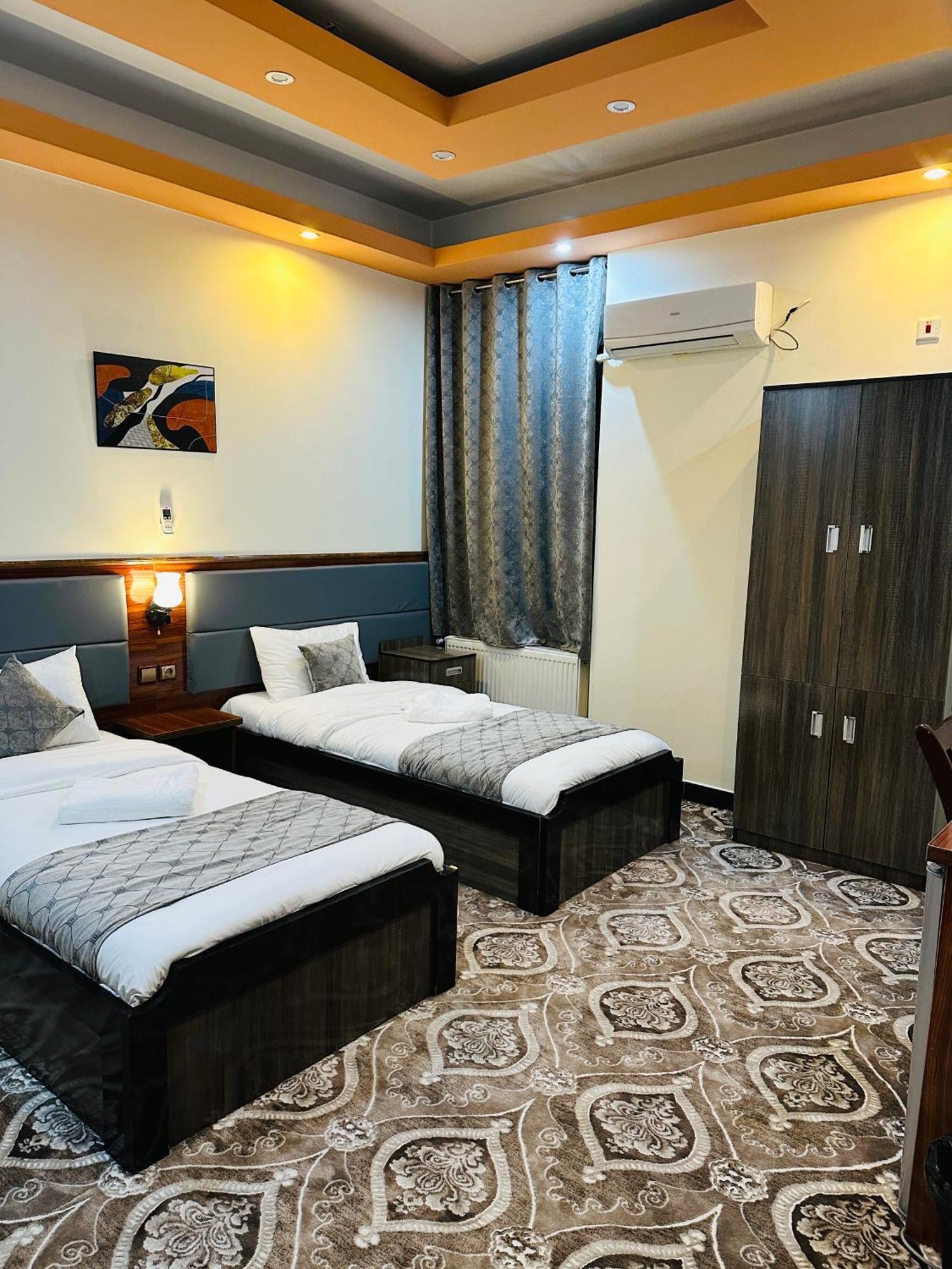 Khyber Hotel Kabul Buitenkant foto